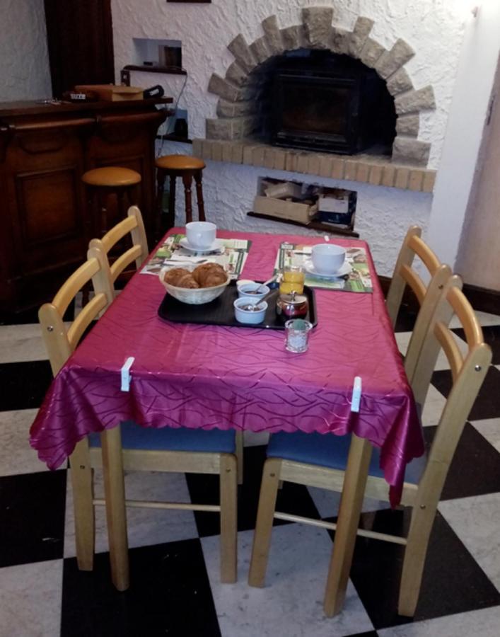 Hotel Les Remparts Nozeroy المظهر الخارجي الصورة