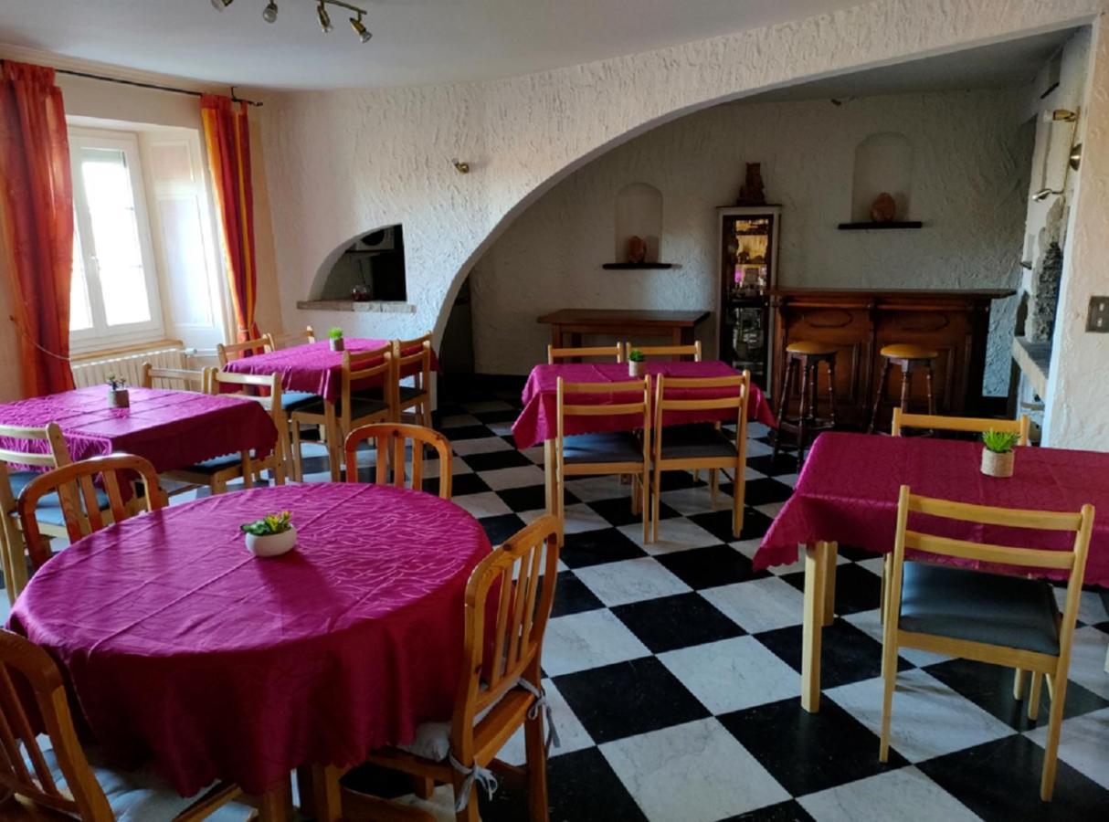 Hotel Les Remparts Nozeroy المظهر الخارجي الصورة