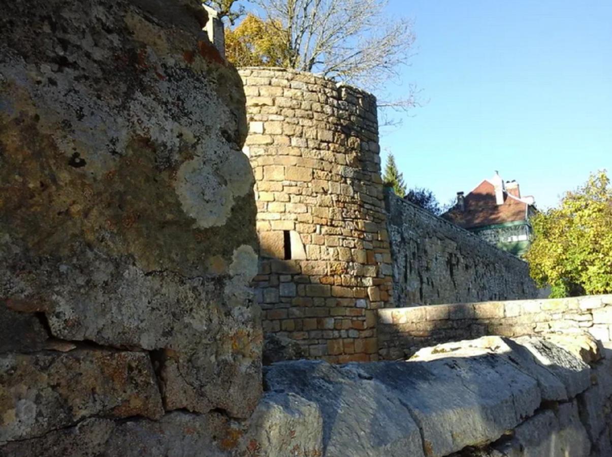Hotel Les Remparts Nozeroy المظهر الخارجي الصورة